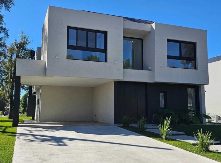 Casa  en Alquiler en Saint Thomas Oeste, Esteban Echeverría, G.B.A. Zona Sur 3
