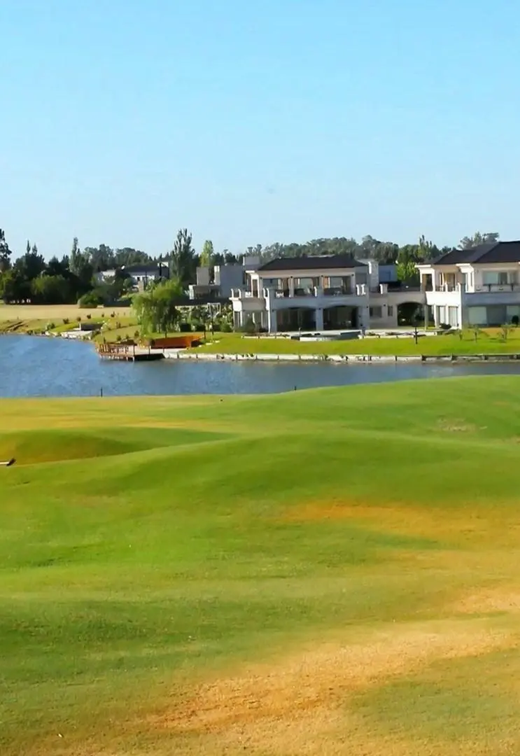 Lote a la Laguna  en Venta en La Providencia Resort & Country Club, Canning 2