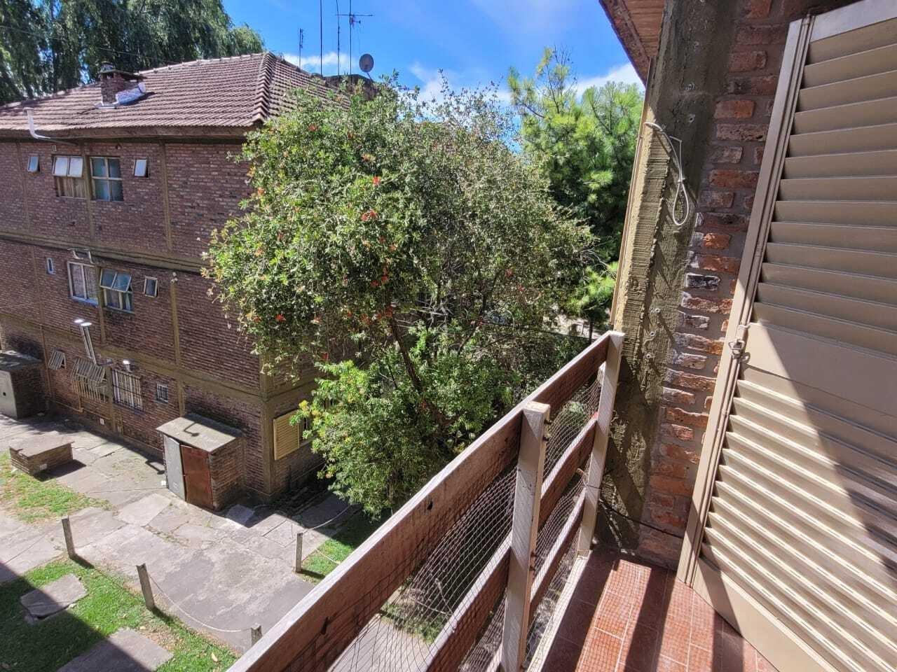 Foto de Depto 3 amb. en 2° piso | Balcón semicubierto | Cochera techada |, imagen 1