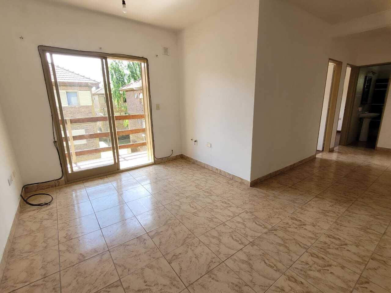 Foto de Depto 3 amb. en 2° piso | Balcón semicubierto | Cochera techada |, imagen 3