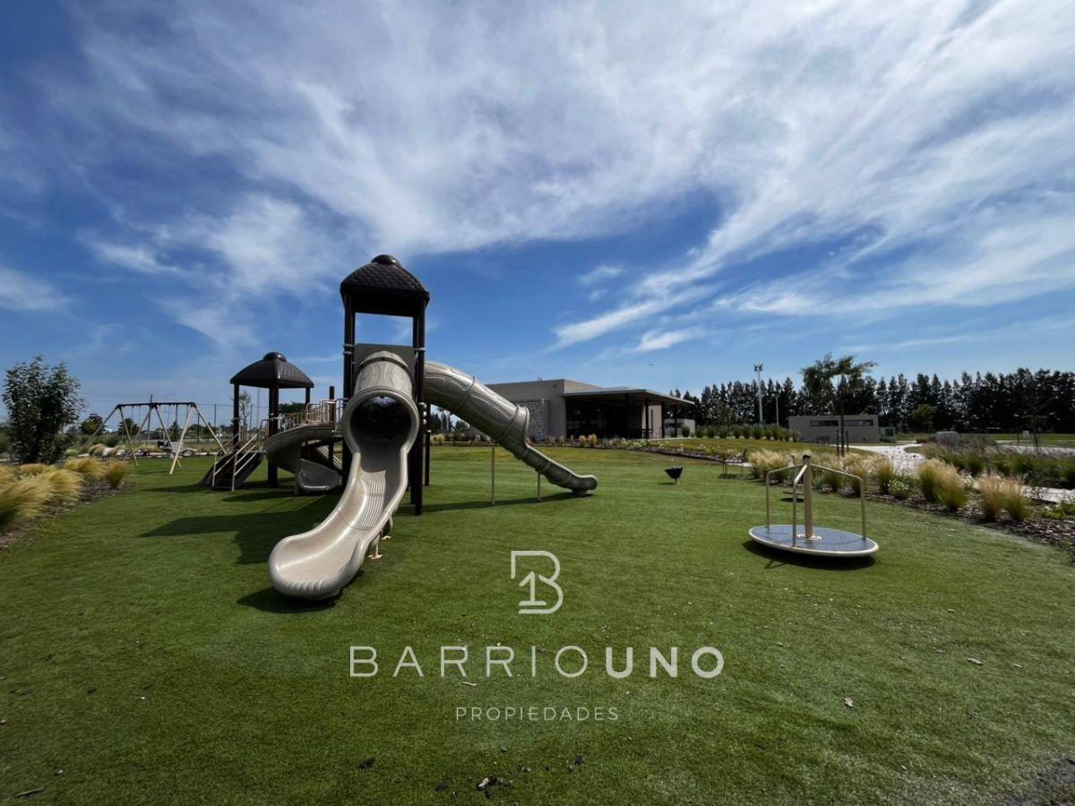 Foto de Lote de 602 m² en Barrio Privado Las Victorias | Etapa 1 | Cerca del acceso y área deportiva, imagen 1