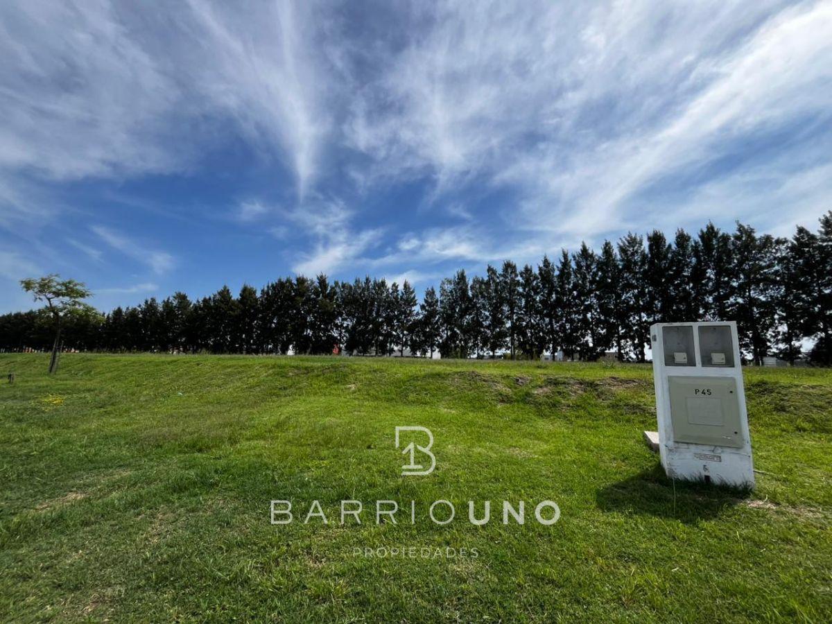 Foto de Lote de 602 m² en Barrio Privado Las Victorias | Etapa 1 | Cerca del acceso y área deportiva, imagen 2
