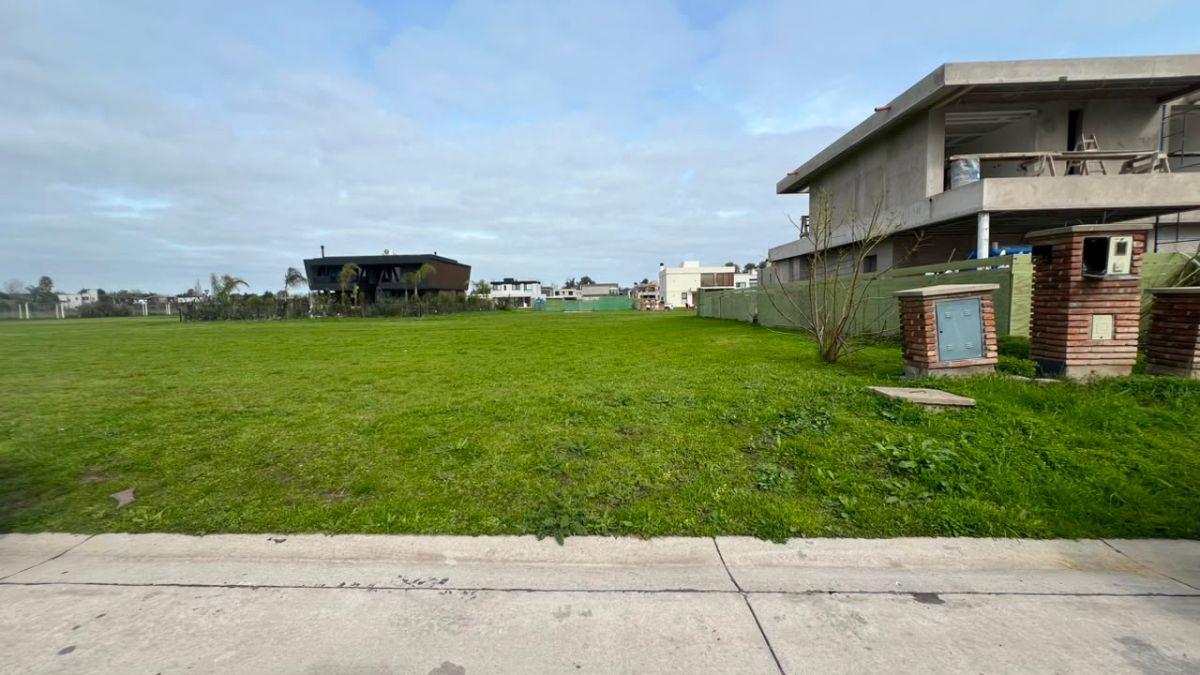 Foto de Terreno de 601 m² en venta en Canning Chico - Permuta, imagen 3