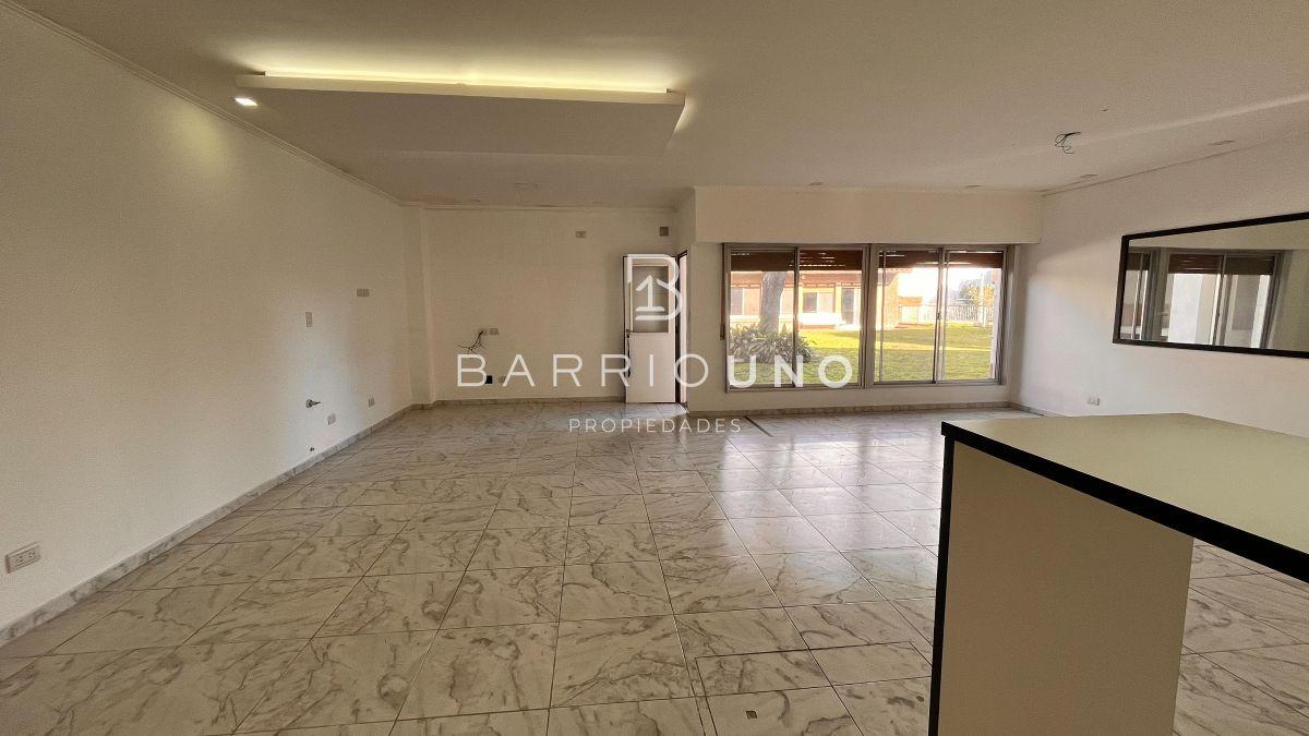 Foto de Casa 399 m² | Lote 1.021 m² | 3 dorm. | Pileta | Quincho cubierto |, imagen 1