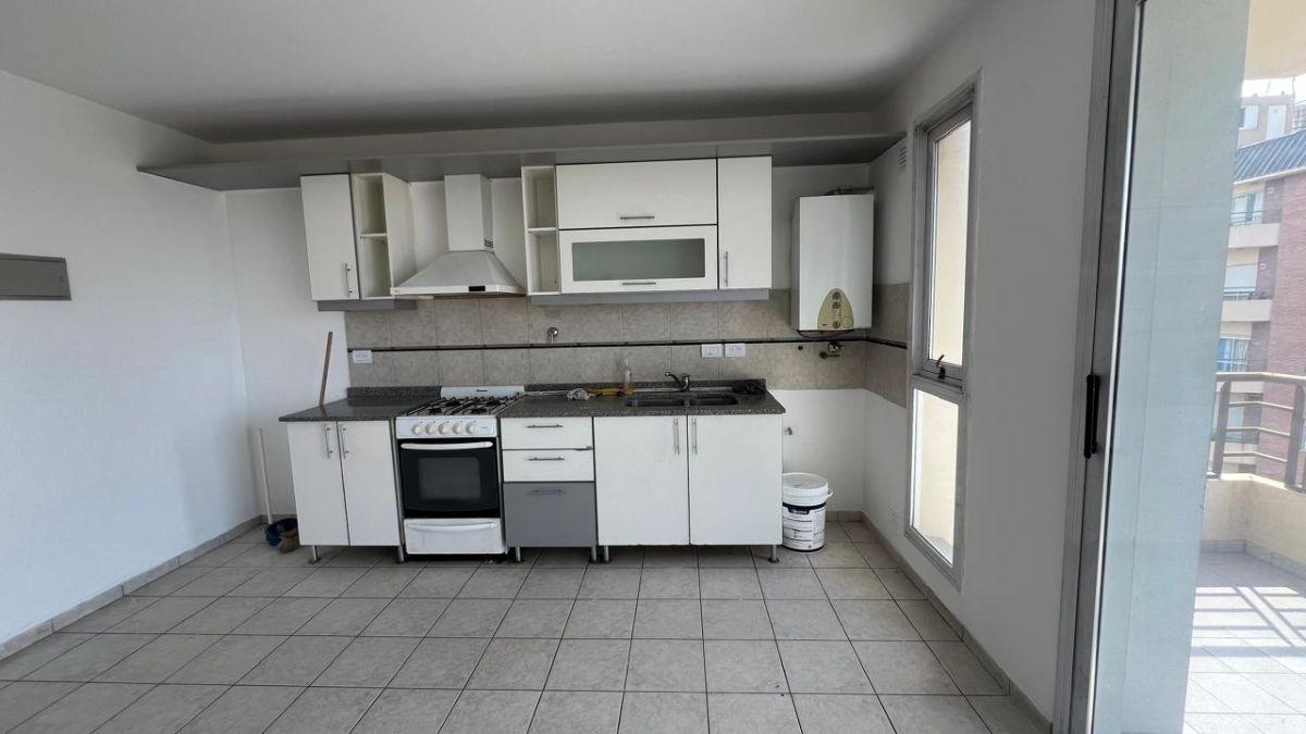 Foto de Departamento 2 ambientes céntrico en alquiler en Monte Grande, imagen 4