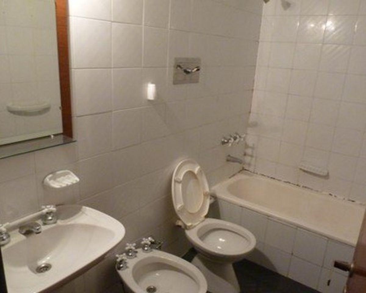 Foto de 2 Ambientes en Lomas de Zamora – Apto Crédito – A 2 Cuadras de la, imagen 2