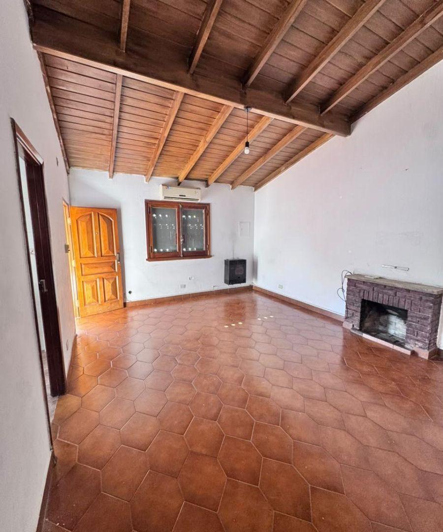 Foto de Oportunidad!! Casa de 150 m² con 2 dormitorios en venta en Barrio Uno, imagen 3