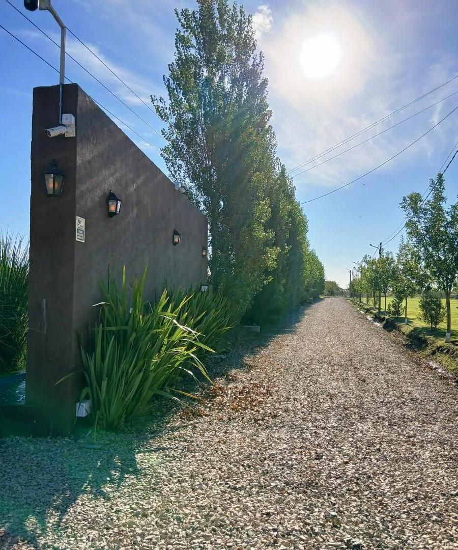 Foto de Lote con Escritura de 300 m2 en el Barrio Estilo Campo Canning, imagen 2