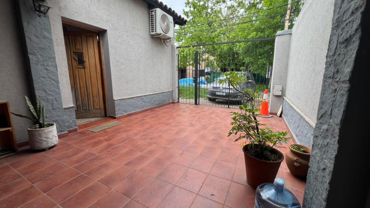 Foto de Casa de 2 dormitorios en Ezeiza a metros de la estacion – Terreno libre, imagen 3