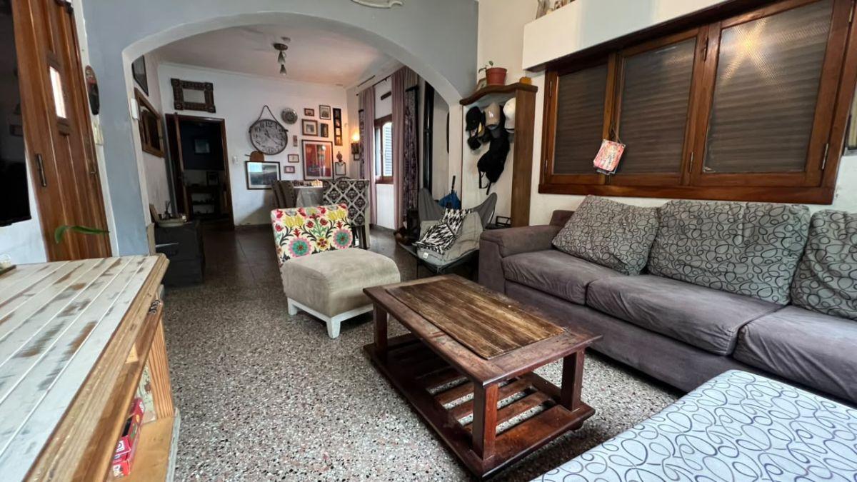 Foto de Casa de 2 dormitorios en Ezeiza a metros de la estacion – Terreno libre, imagen 1
