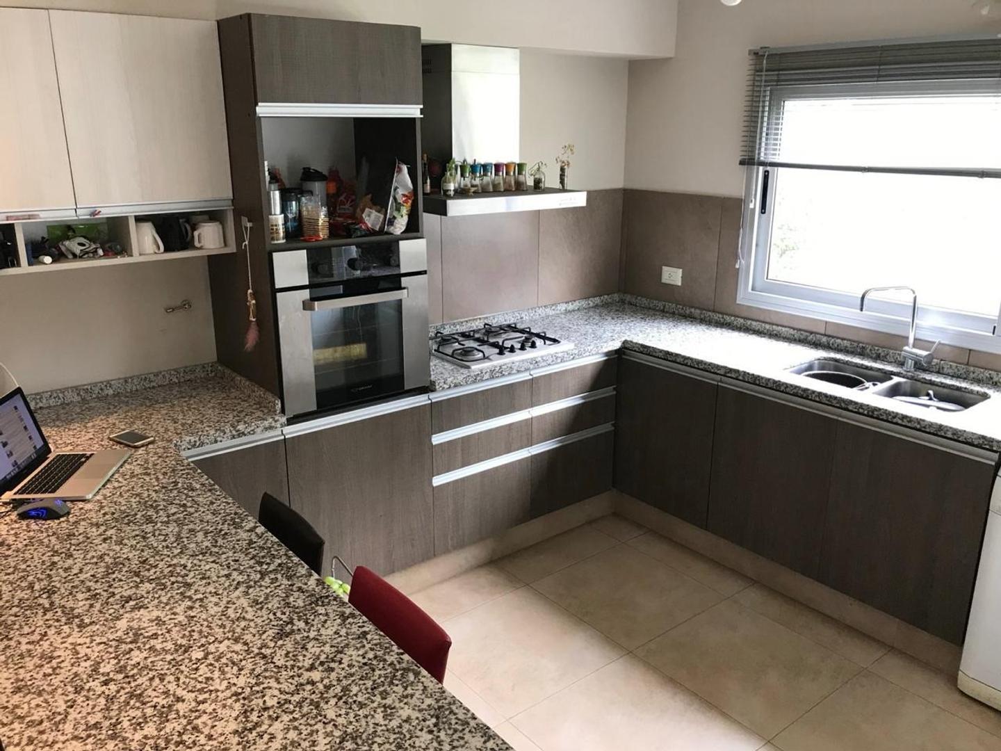 Foto de Casa a le venta en La Rufina, imagen 3