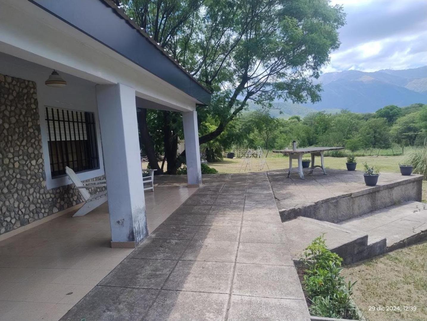 Foto de Chalet en Traslasierra Camino Al Dique con gran parque, imagen 2