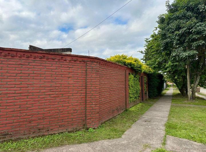Venta casa 3 dormitorios en esquina, Lomas de tafi 4