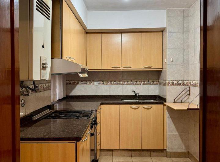 VENTA DEPTO 3 DORMITORIOS+DEP. BARRIO SUR 4