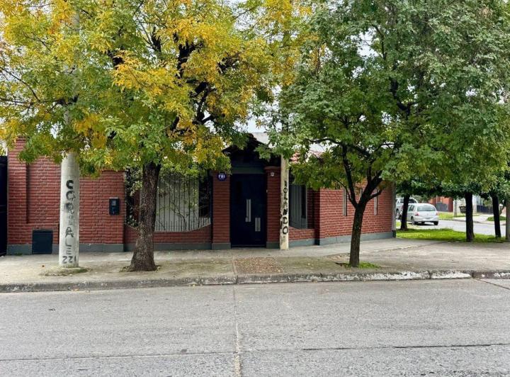 VENTA CASA PLANTA BAJA 2 DORMITORIOS CON JARDIN 2
