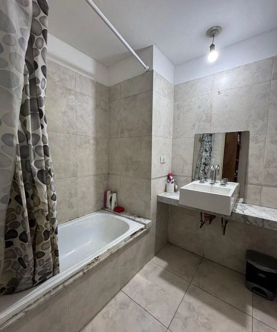 VENTA DEPTO 1 DORMITORIO C COCHERA BARRIO SUR 4