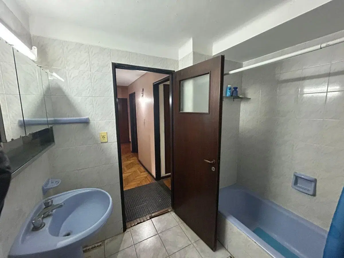 DEPTO EN VENTA BARRIO NORTE 3 DORM CON COCHERA 4