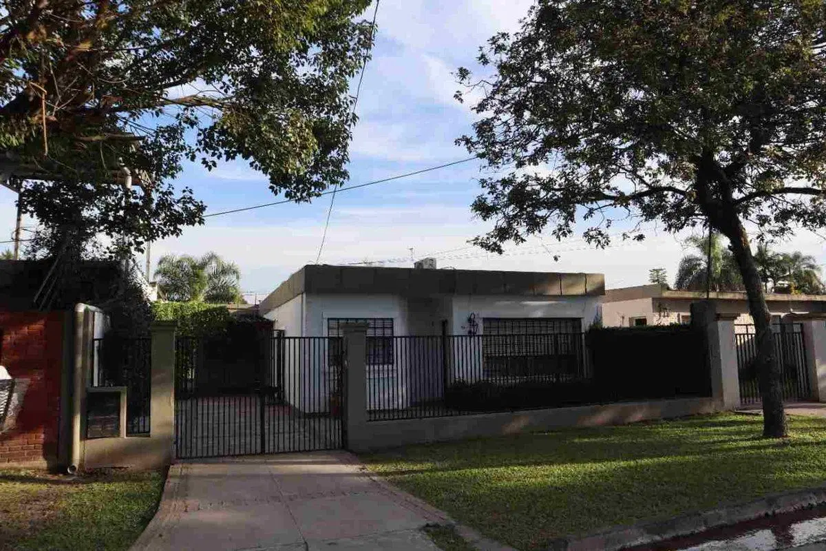 VENTA CASA LOS CEIBOS 444 A 2 CUADRAS DE AV ACONQU 3