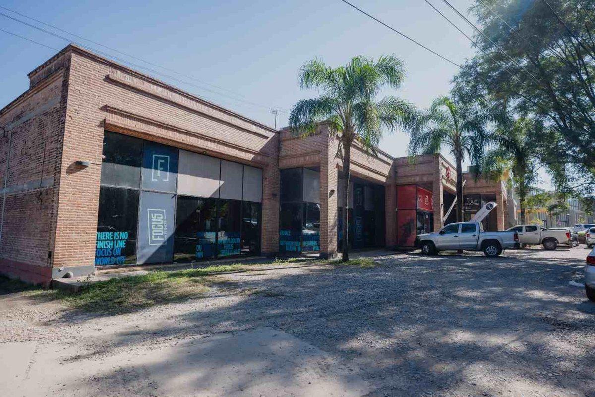 YERBA BUENA ALQUILER LOCAL COMERCIAL 200m2