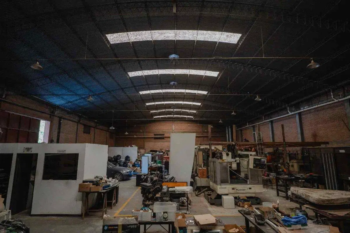 YERBA BUENA ALQUILER GALPON 1000m2 4