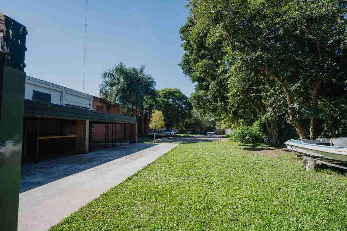 YERBA BUENA ALQUILER GALPON 1000m2 3
