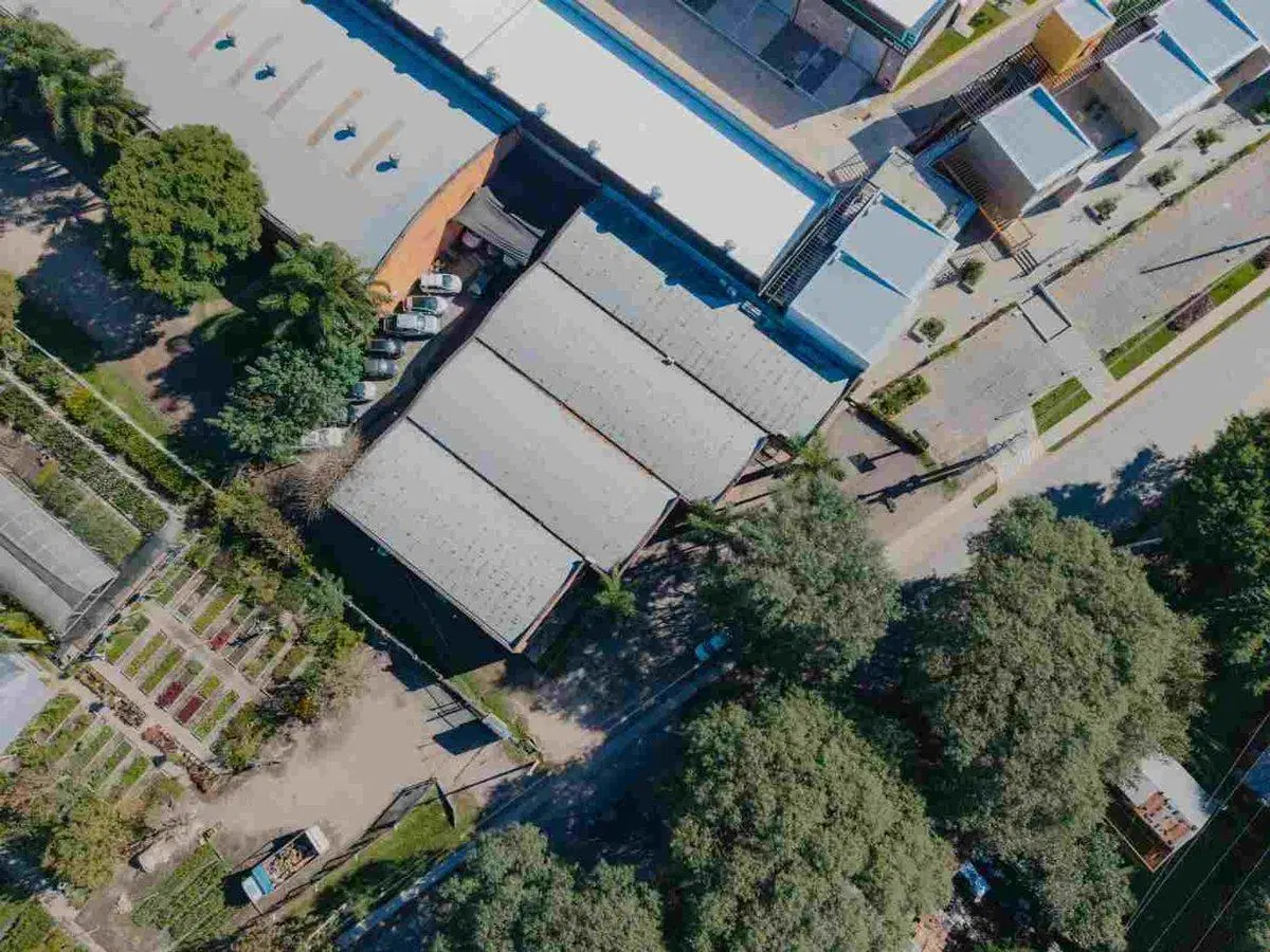 YERBA BUENA ALQUILER GALPON 1000m2 5
