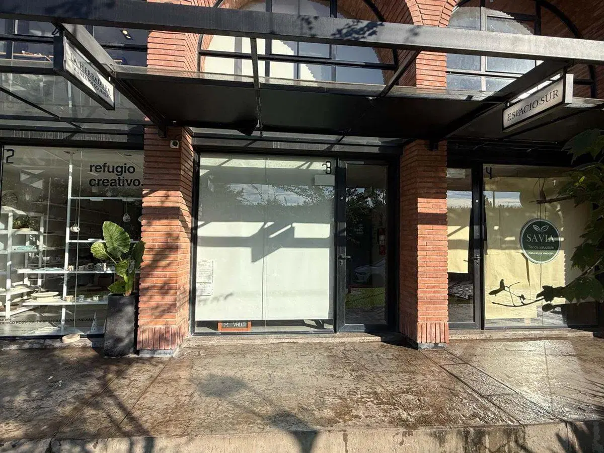 VENTA LOCAL COMERCIAL N°10 CON COCHERA YERBA BUENA 5
