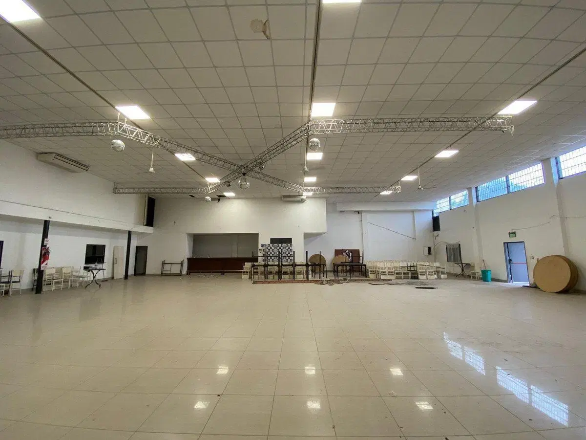 VENTA GALPON/SALON EN ALDERETES 3