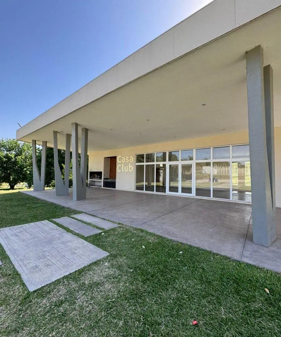 TERRENO ESQUINA EN VENTA LA RESERVA 2 4