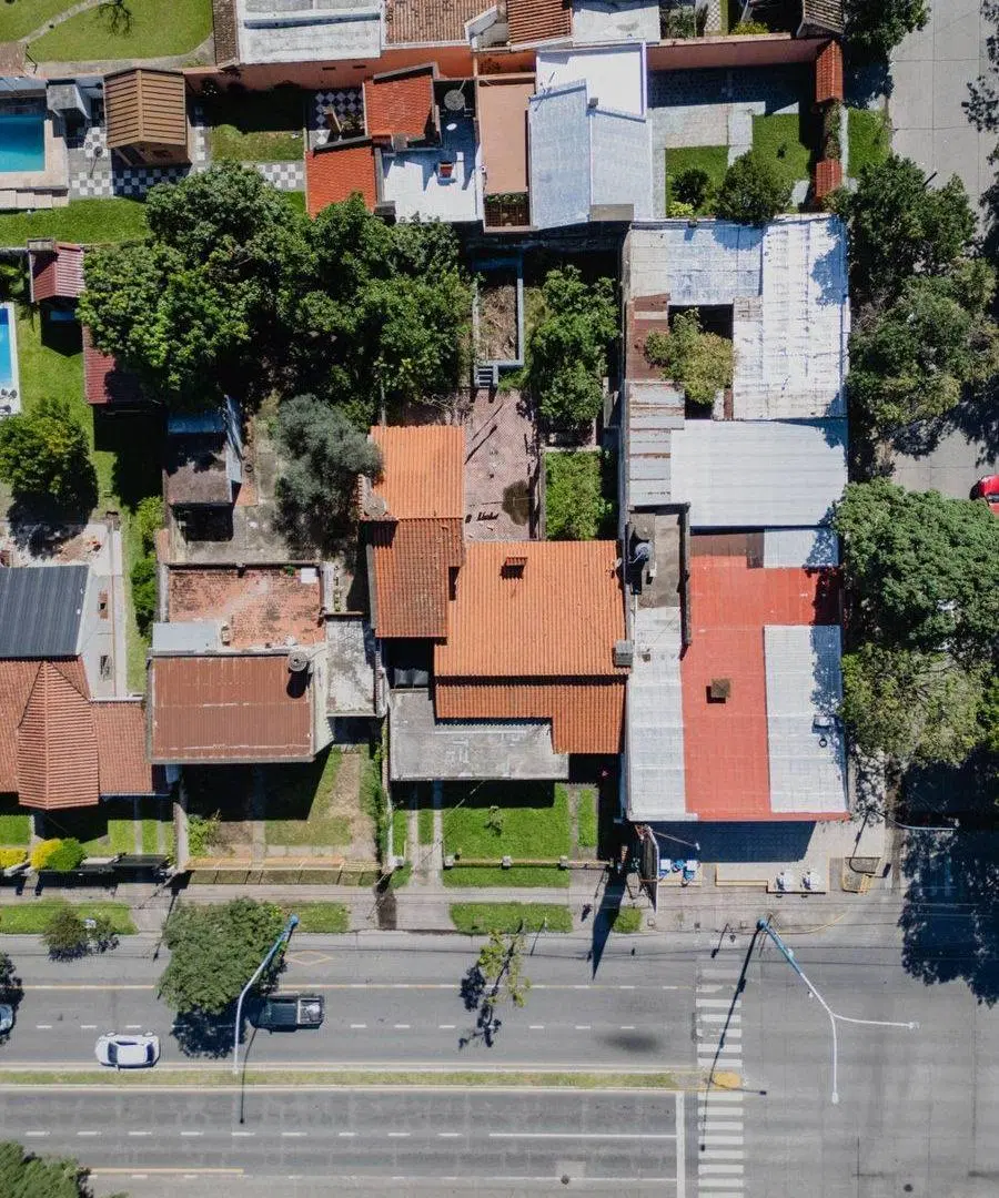 VENTA LOTE 680m2 (16*42)FOT=3 AV MATE DE LUNA 2915 4