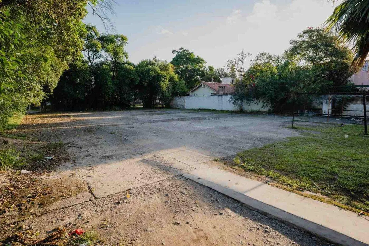 VENTA ESQUINA 3476m2 YERBA BUENA AV ACONQUIJA 1700 5