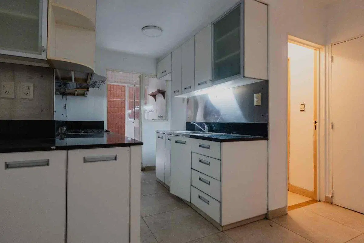 VENTA DEPARTAMENTO 4 DORMITORIOS CON PATIO PROPIO 5