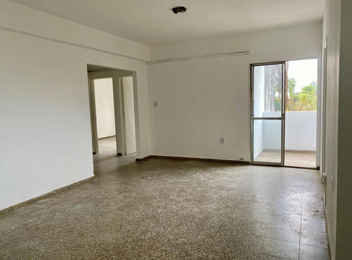 VENTA DE DEPTO CON BALCON 3 DORM EN B° DIZA- SMT 2