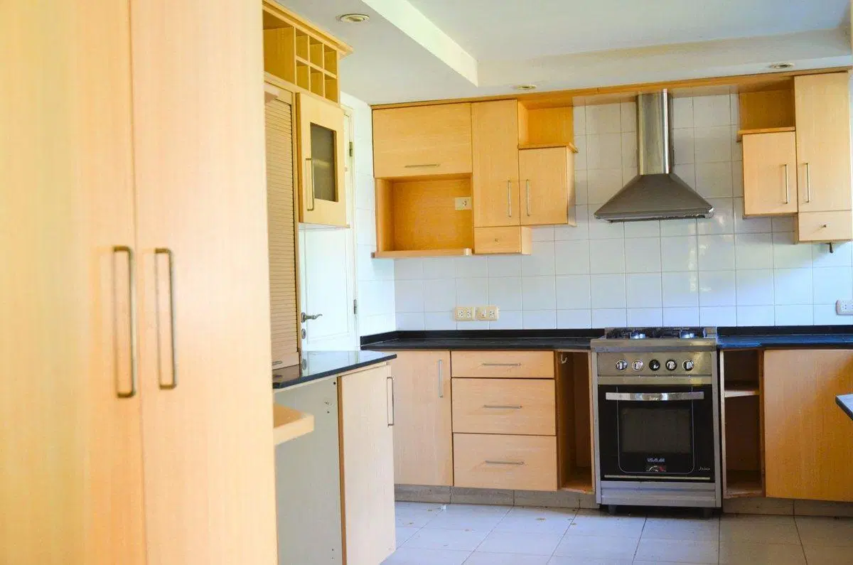 VENTA CASA 4 DORMITORIOS COUNTRY LAS YUNGAS 3