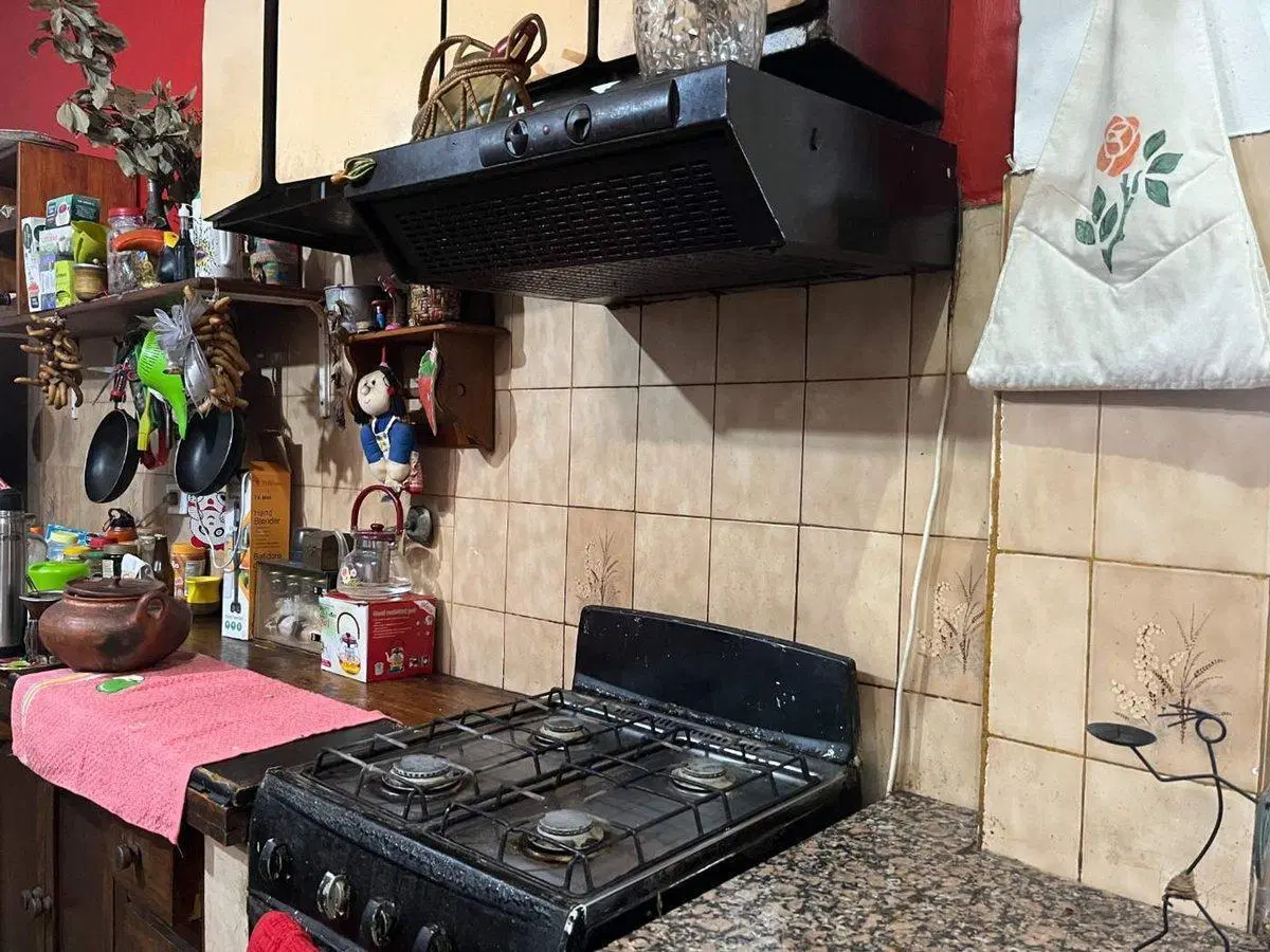 CASA EN VENTA 3 DORMITORIOS CON LOCAL COMERCIAL 4