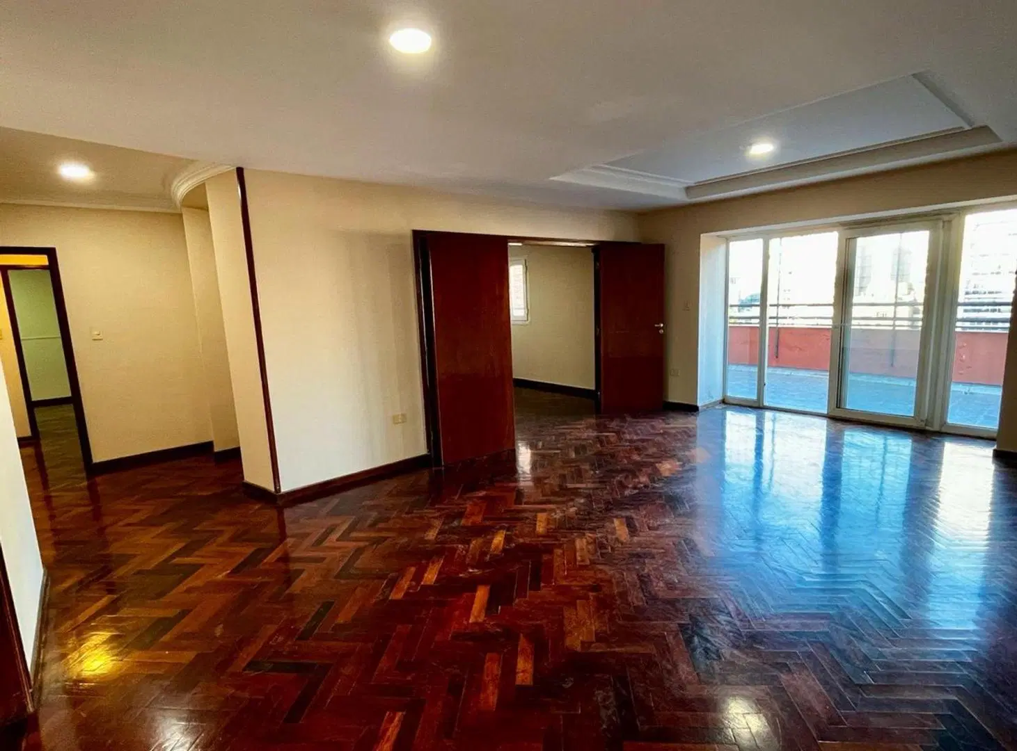 ALQUILER DPTO 3 DORM CON COCHERA BARRIO NORTE 2