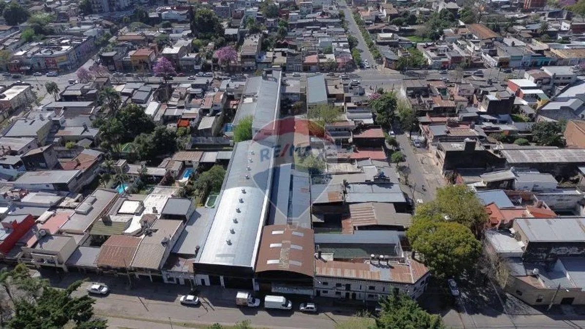 VENTA TERRENO APTO DESARROLLO SOBRE AV ROCA AL 100 3