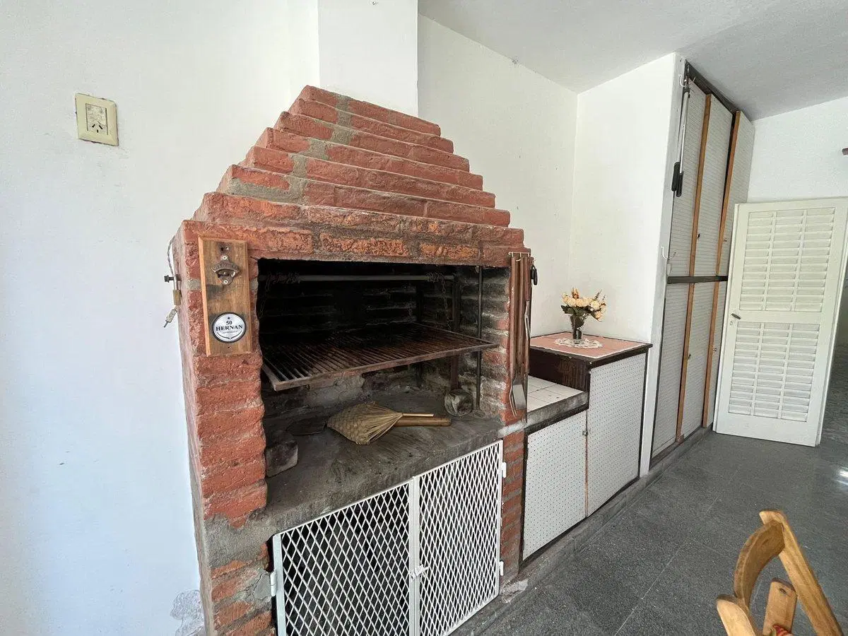 ALQUILER DE CASA EN BARRIO AGET(PJE FONTANAROSA) 2