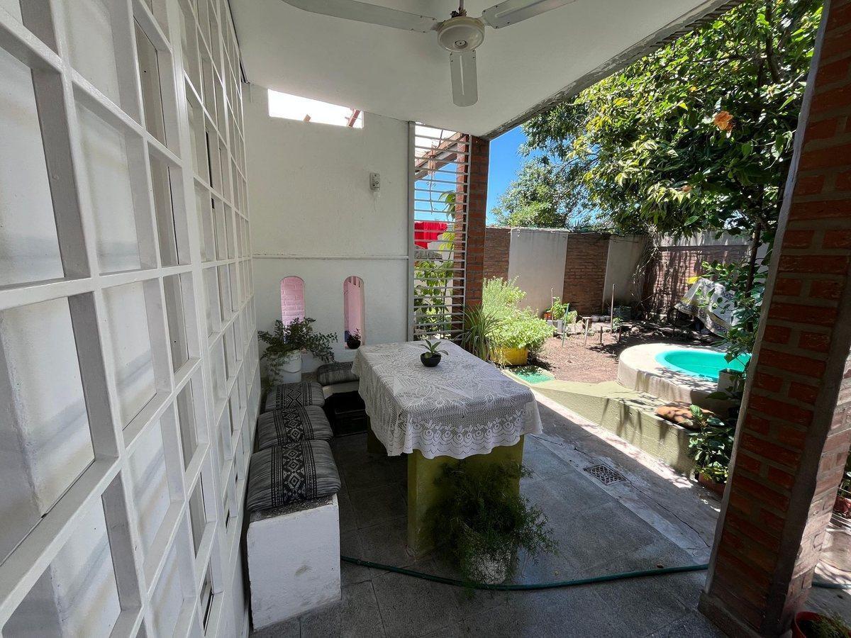 ALQUILER DE CASA EN BARRIO AGET(PJE FONTANAROSA)