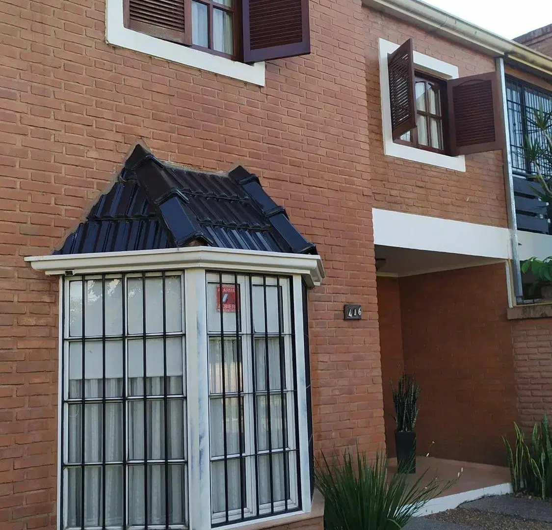 VENTA CASA DUPLEX 2 PLANTAS-ALT. M DE LUNA AL 4000 2