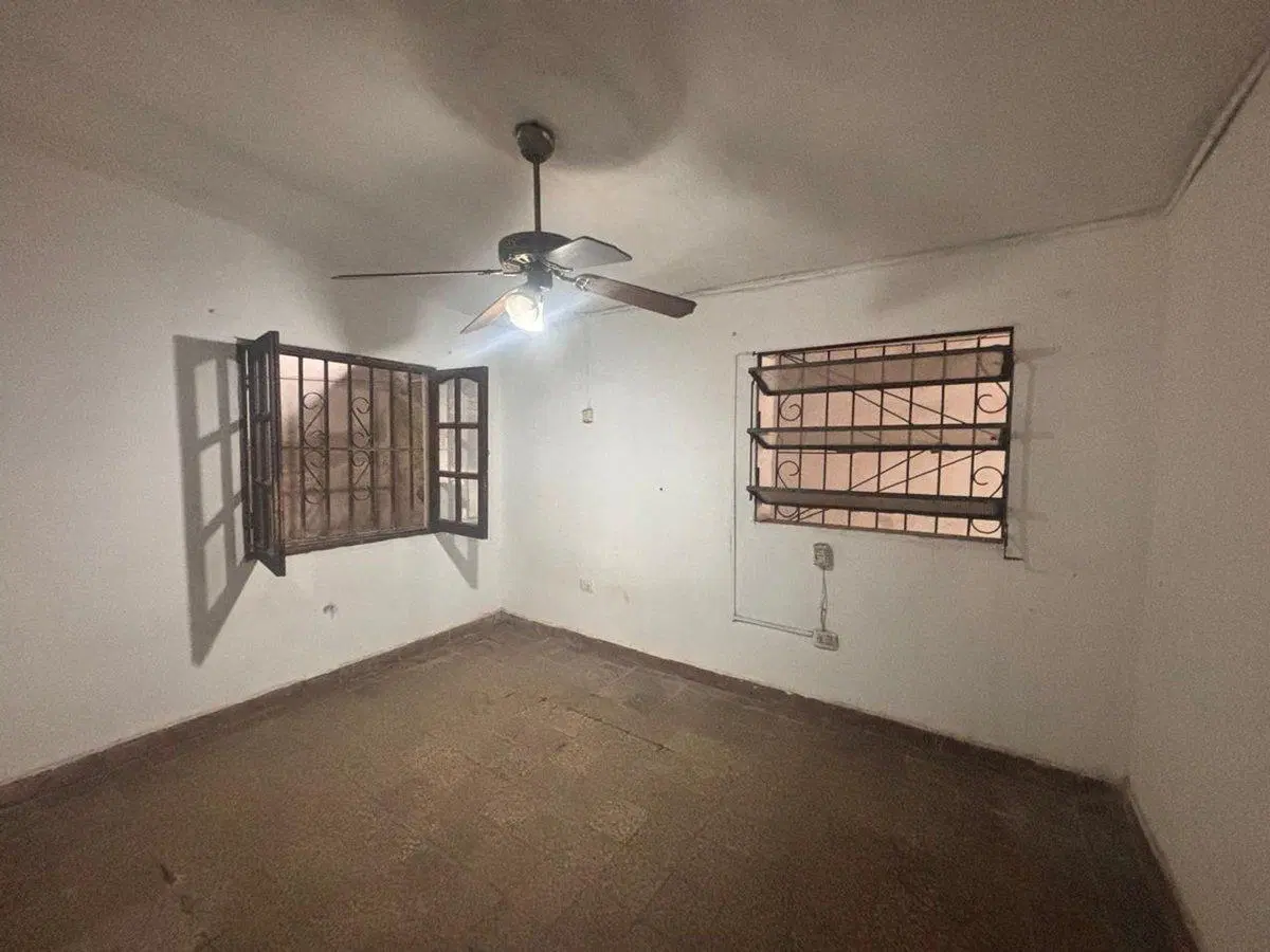 VENDO CASA ZONA SUR 4 HAB MAS LOCAL COMERCIAL 5