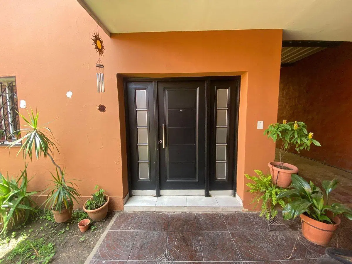 VENTA CASA 3 DORM, QUINCHO Y PILETA. LAMADRID 2600 5
