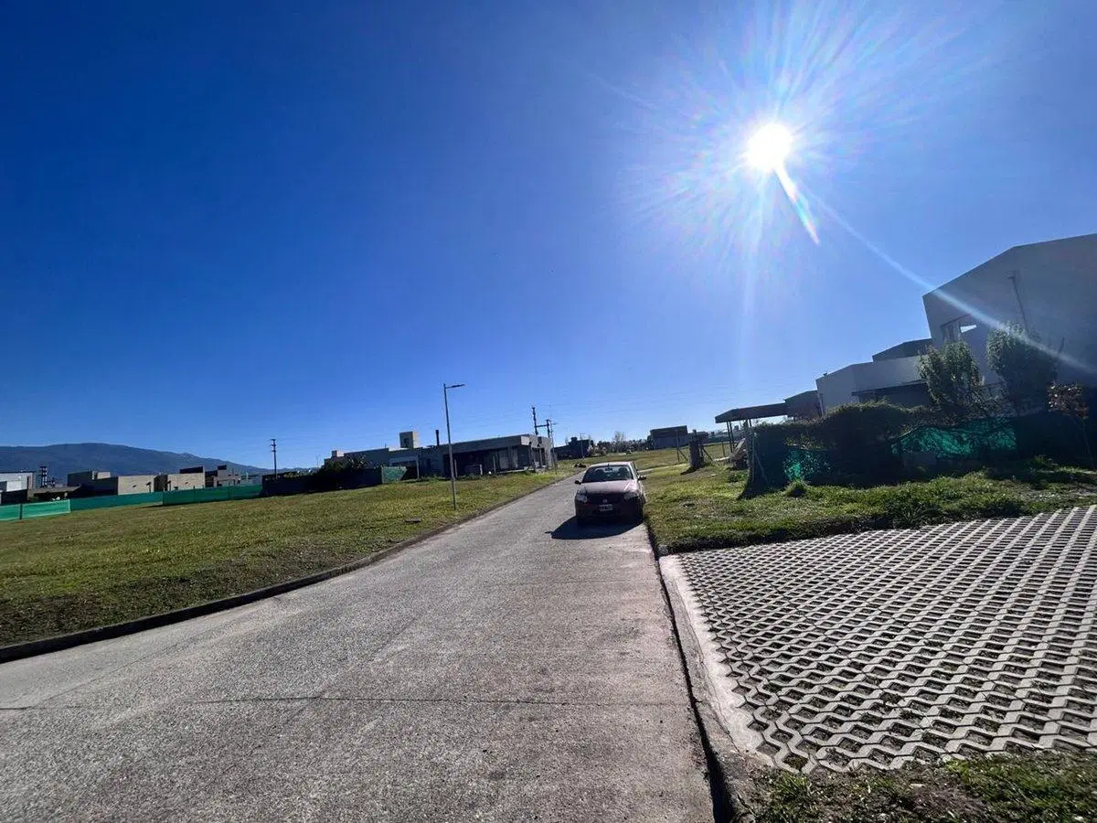 VENDO TERRENO EN LAS QUINTAS II 3