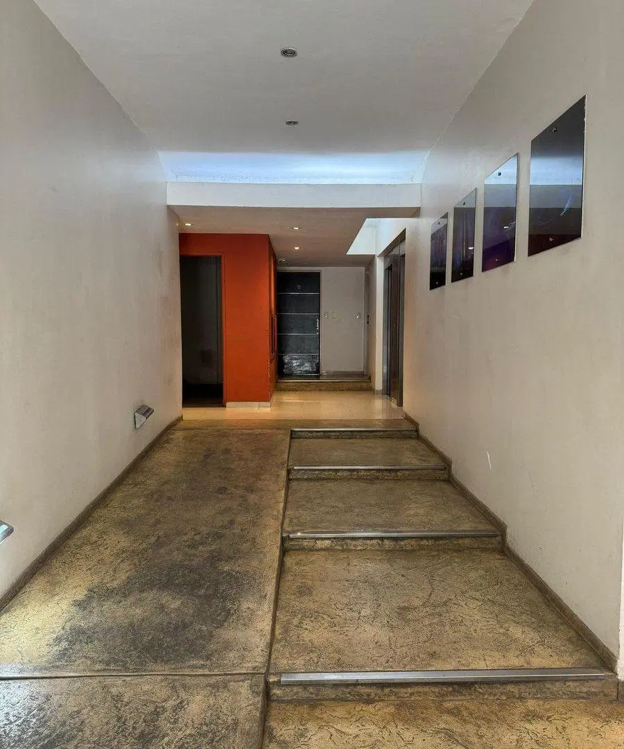 VENTA DEPTO 1 DORMITORIO C COCHERA BARRIO SUR 3