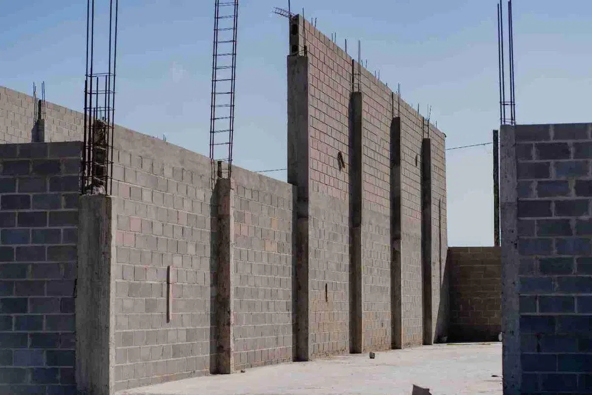 ALQUILER COMERCIAL GALPON 300 M2 SOBRE RUTA 38 3