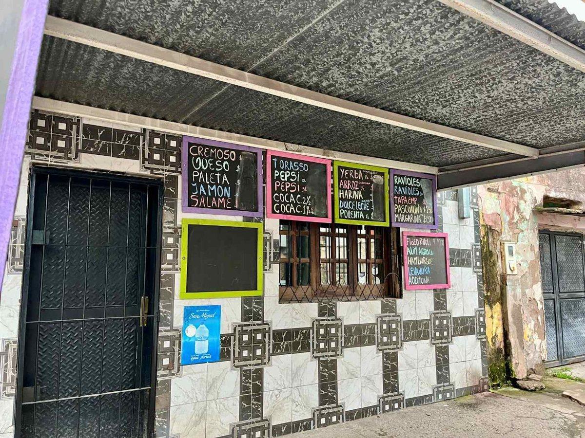 SE VENDE CASA CON LOCALES COMERCIALES