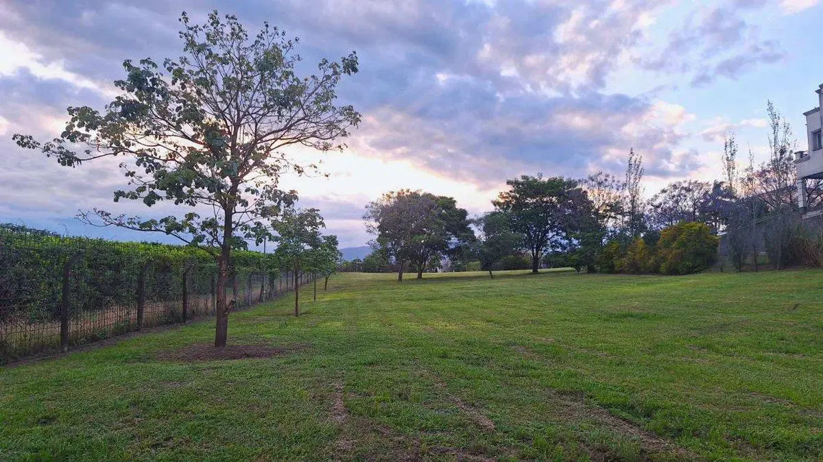 VENTA TERRENO CLUB DE CAMPO LOS NOGALES 5
