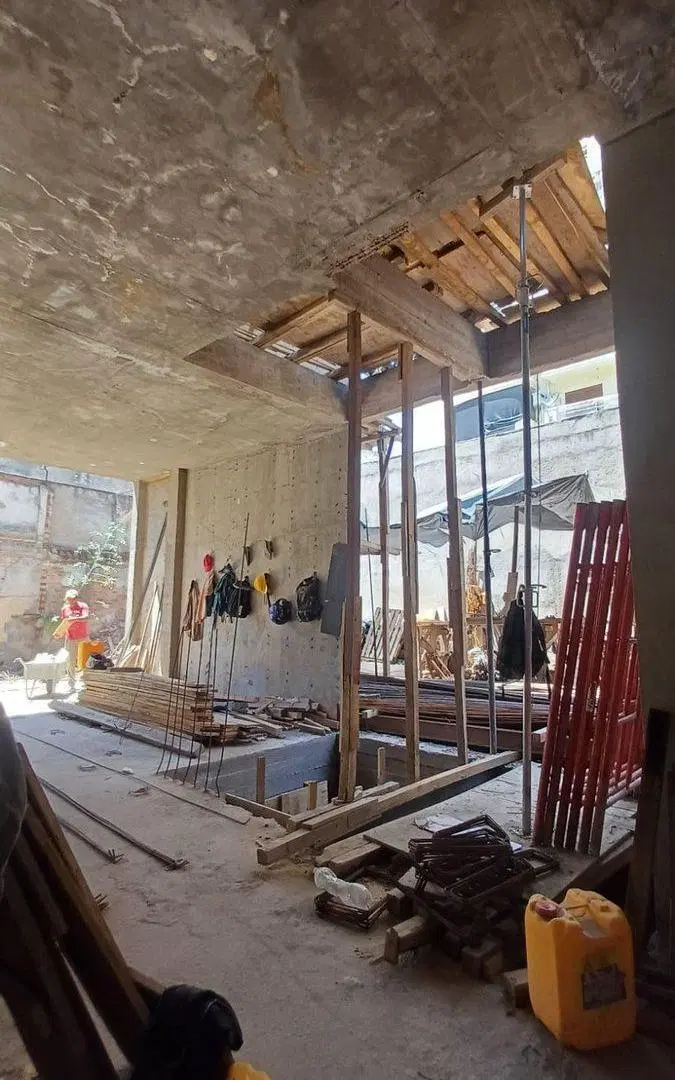 VENTA LOCAL COMERCIAL - A ESTRENAR - ZONA CENTRO 5