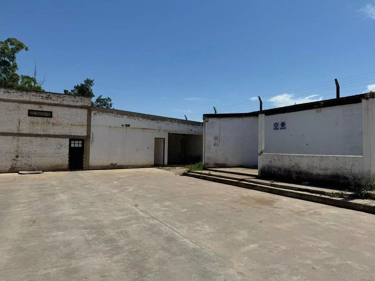 PREDIO INDUSTRIAL EN VENTA APTO GALPONES 2