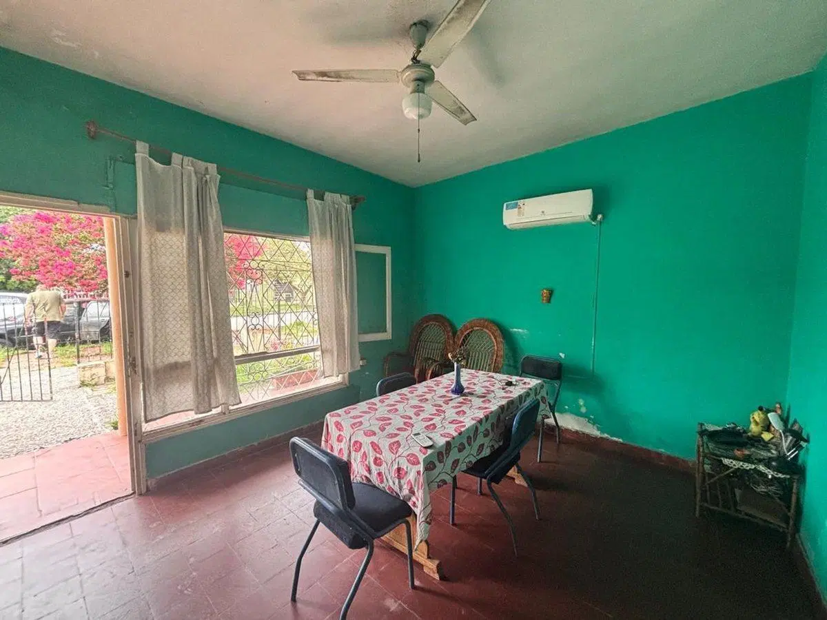 VENDO CASA 3 HABITACIONES BARRIO SARMIENTO 5